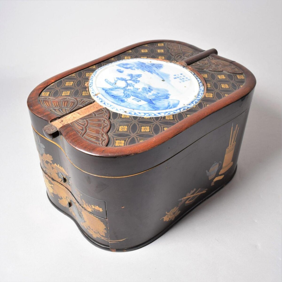 Lacquered Tea Box with Blue Porcelain Inlay