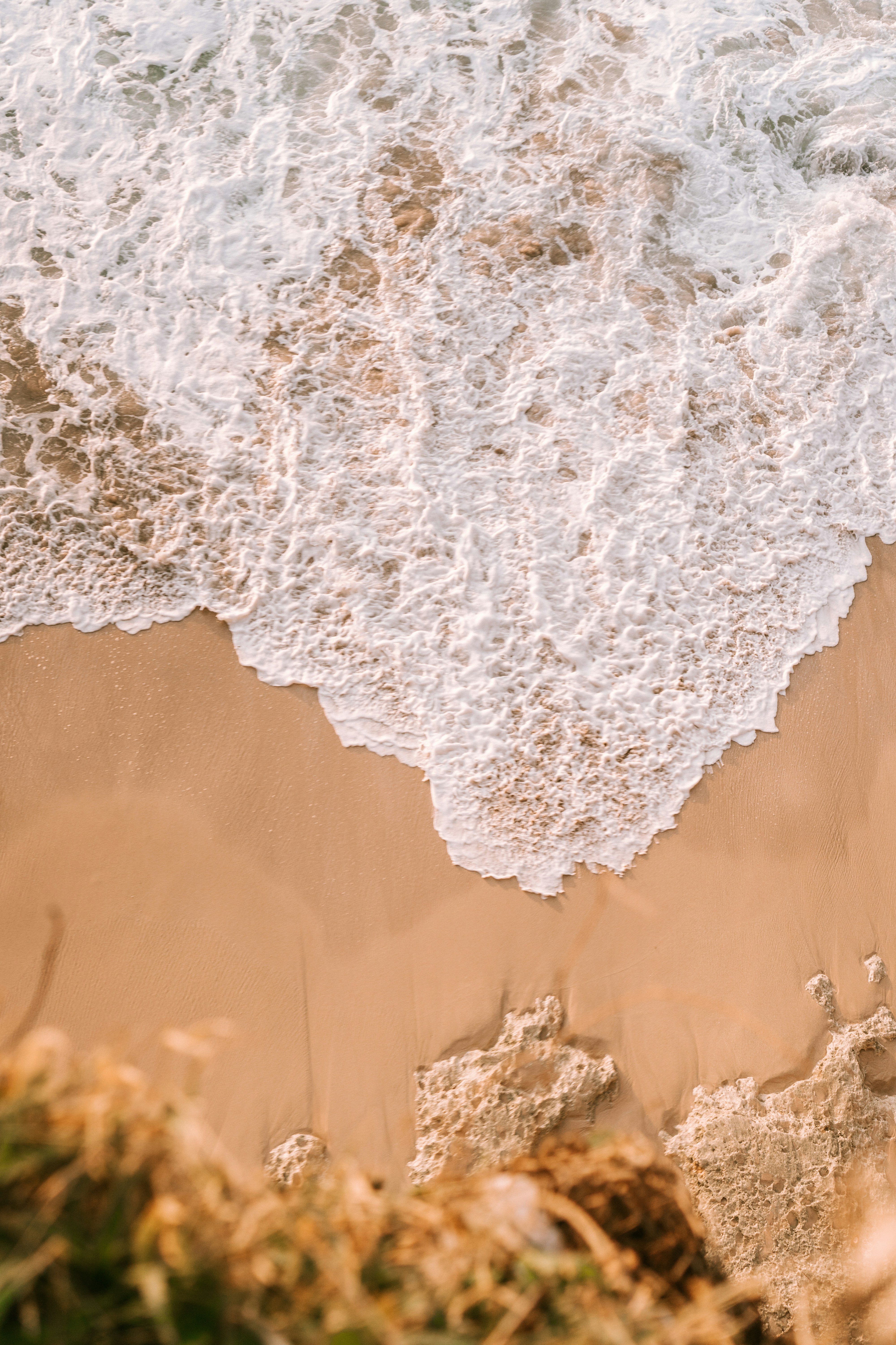 Heart Shaped Surf on Beach — Scenery Wallpapers