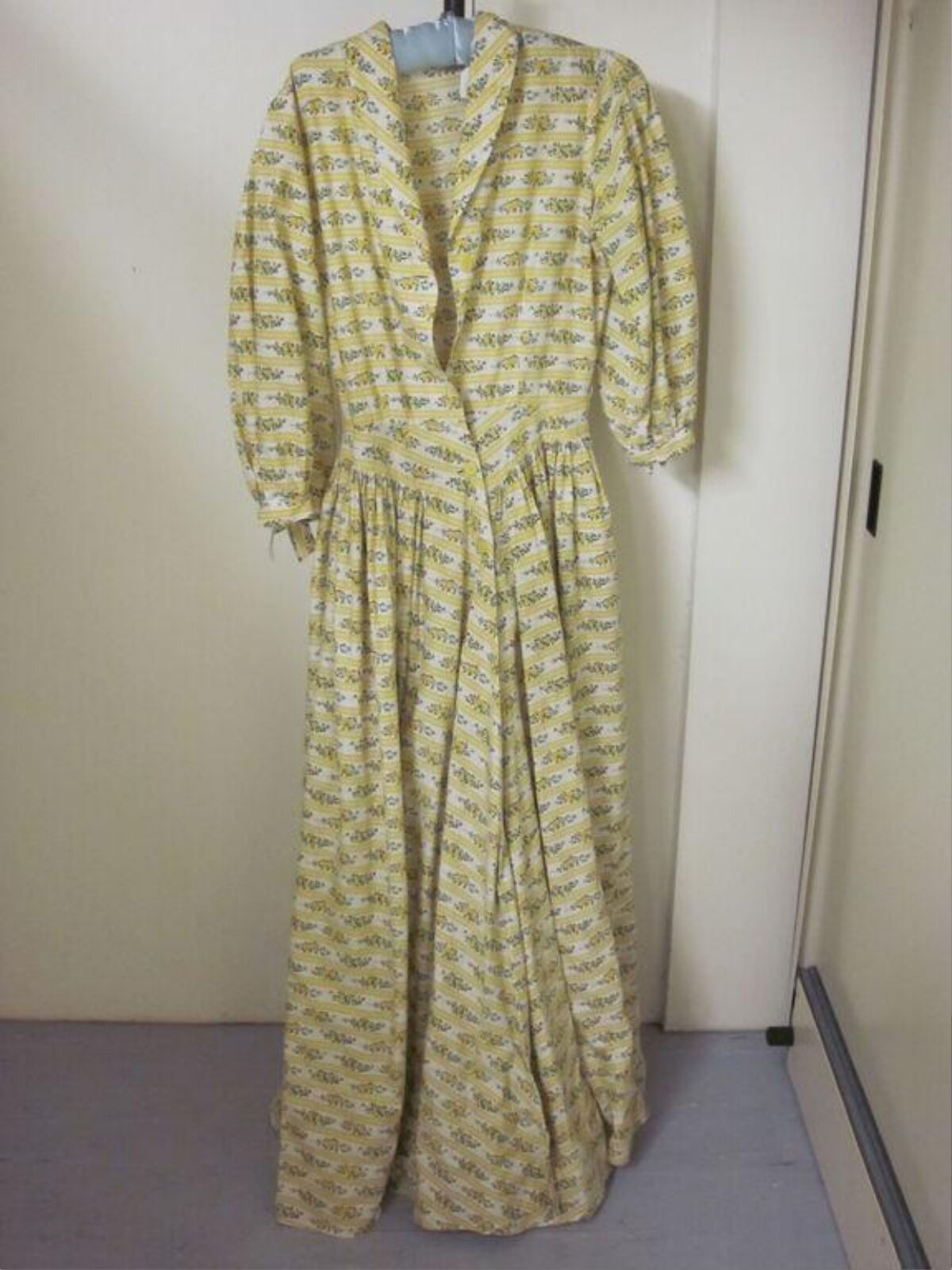 Vintage Yellow Floral Printed Maxi Dress
