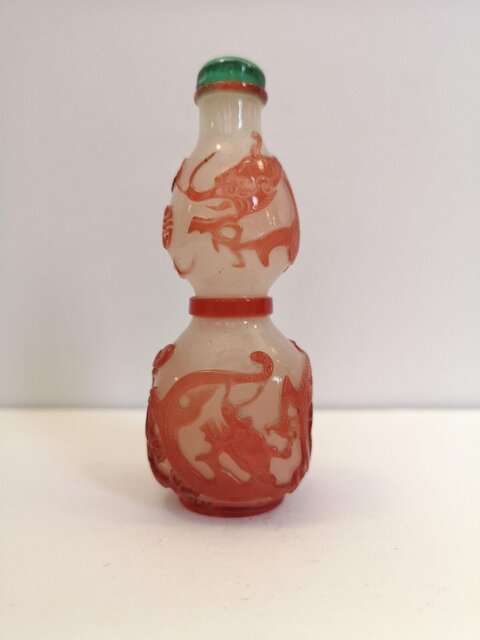 Red Carved Dragon Pattern Snuff Bottle