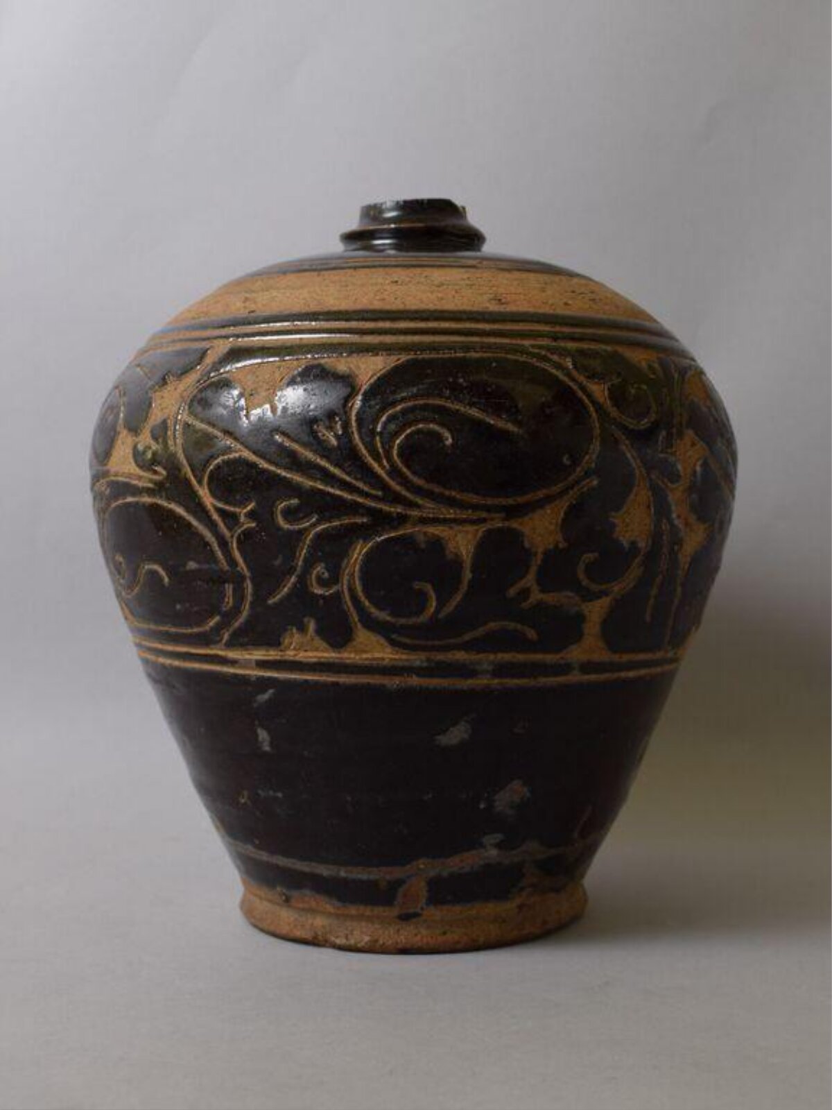 Black Glaze Carved Porcelain Jar