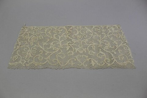 Antique Cream Lace Panel