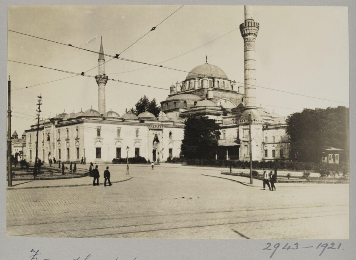 1921 Vintage Mosque Plaza Photo