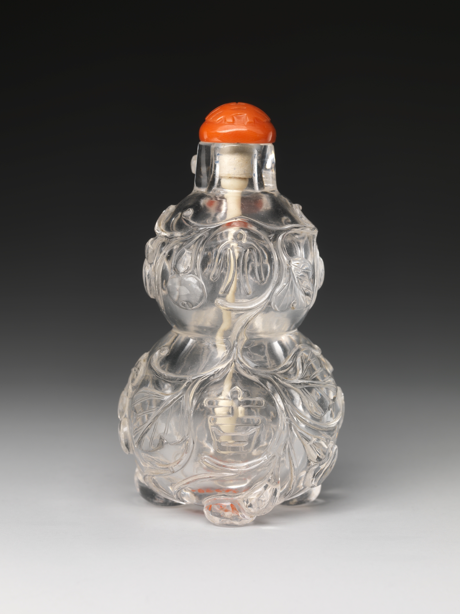 Carved Crystal Gourd-Shaped Snuff Bottle