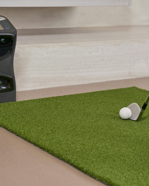 Indoor Home Golf Simulator Setup