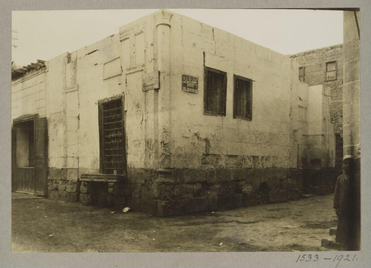 Vintage 1920s Street Corner Building