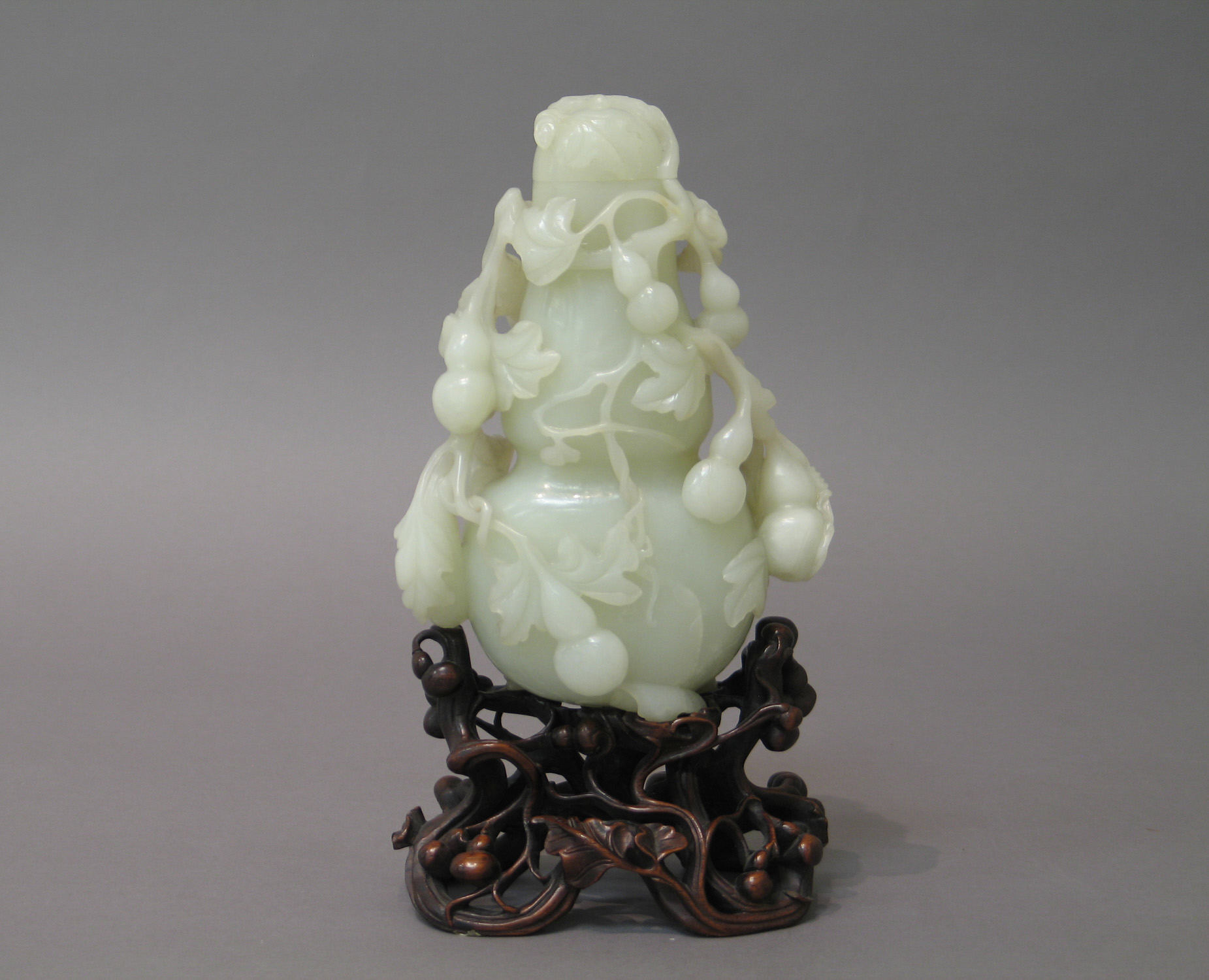 White Jade Carved Gourd Covered Vase