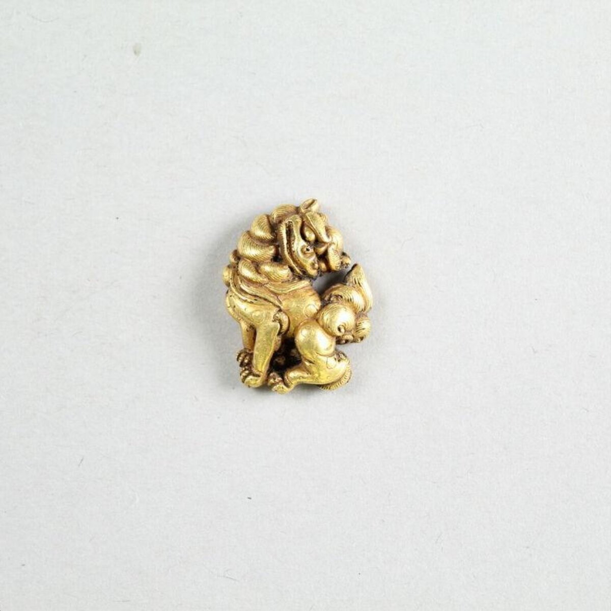 Antique Gold Carved Lion Ornament
