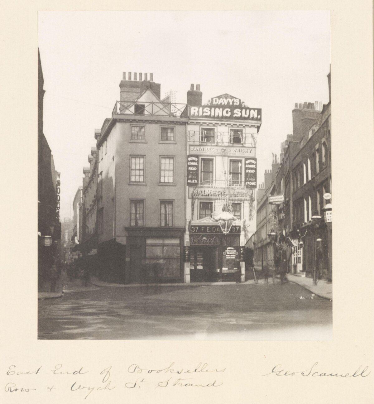 Vintage Wych Street Strand Street Scene