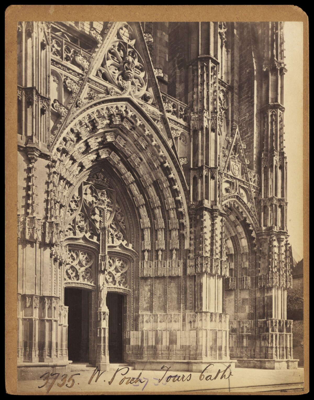 Tours Cathedral Entrance