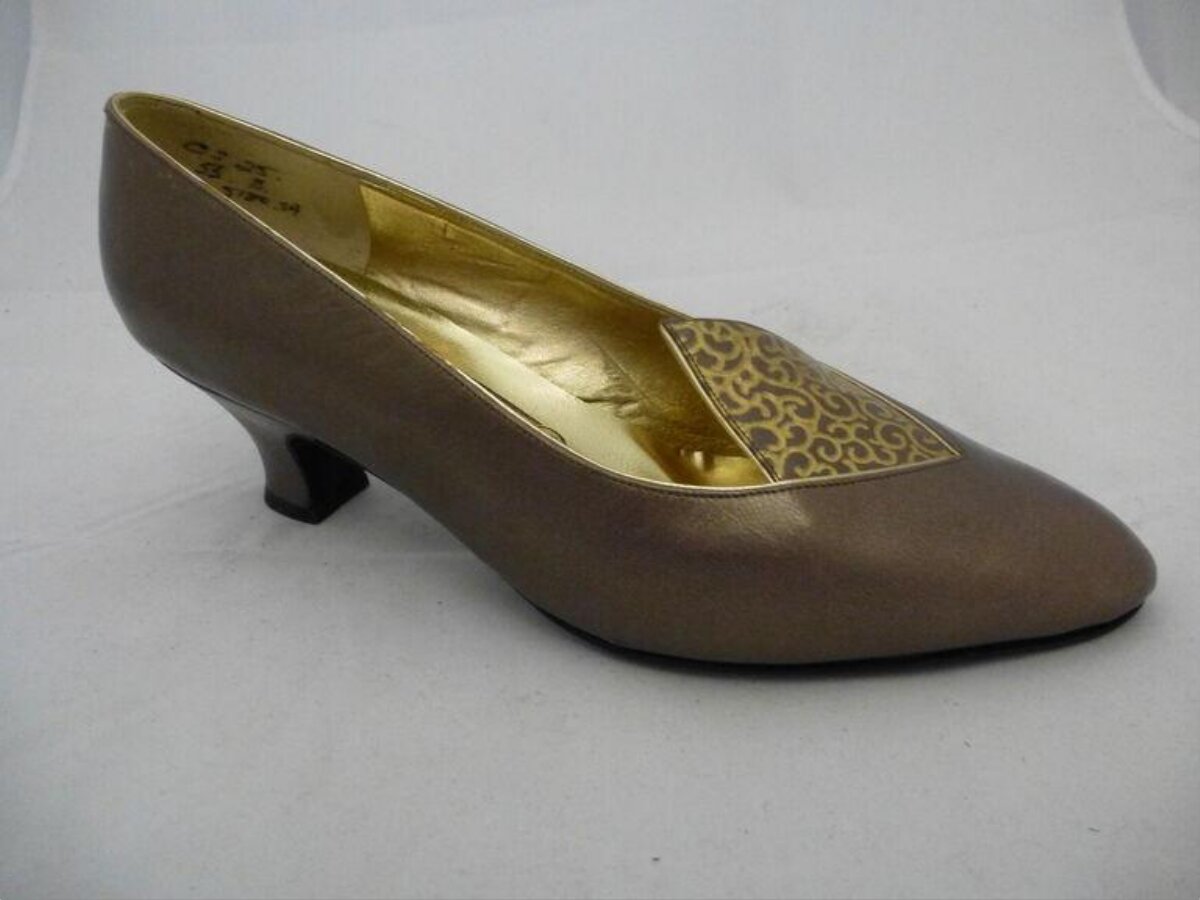 Bronze Decorated High Heel Pump