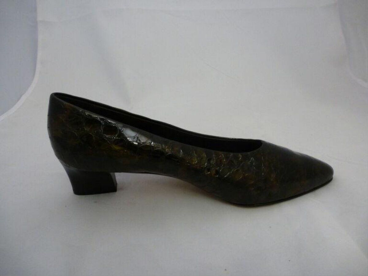 Dark Croc Pattern Block Heel Pump