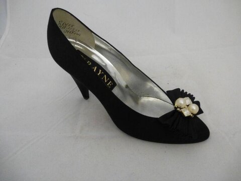 Black High Heel Pump with Pearl Decoration