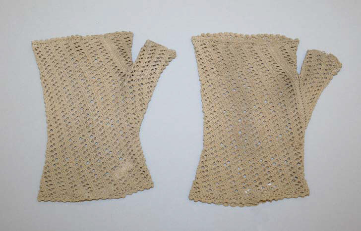 Pair of Beige Crocheted Fingerless Gloves