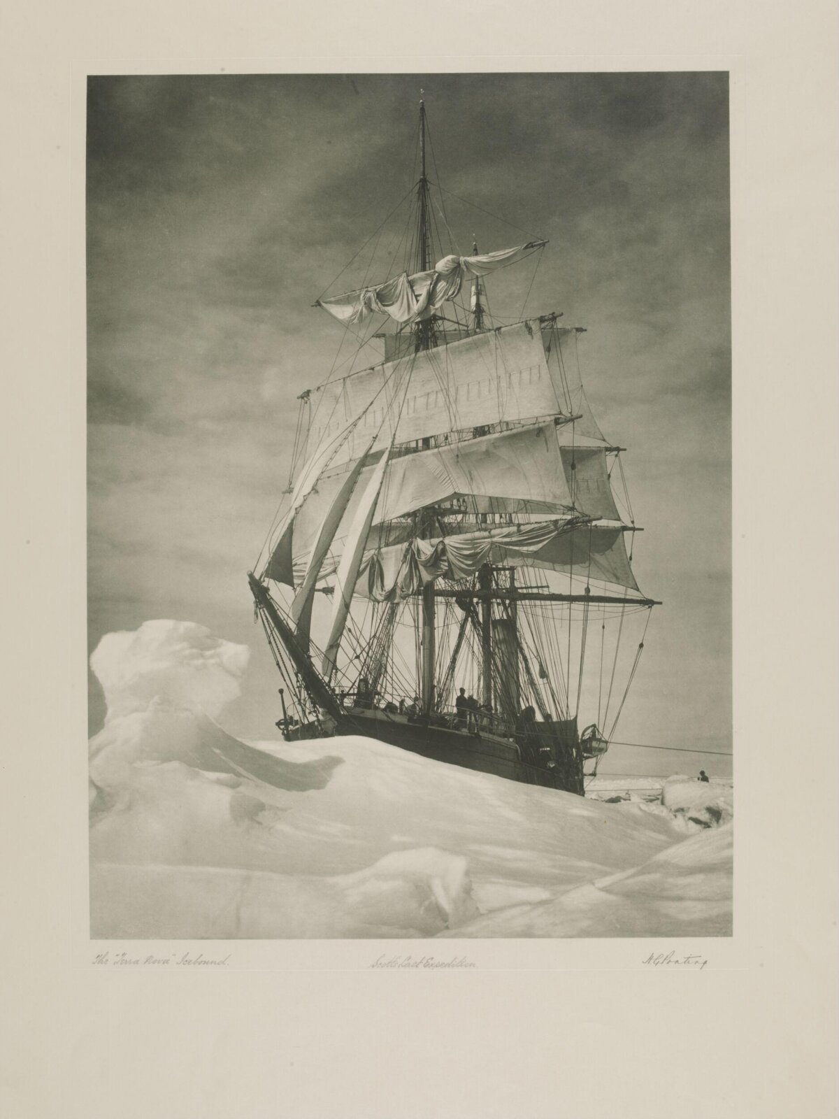 Terra Nova Icebound in Polar Ice