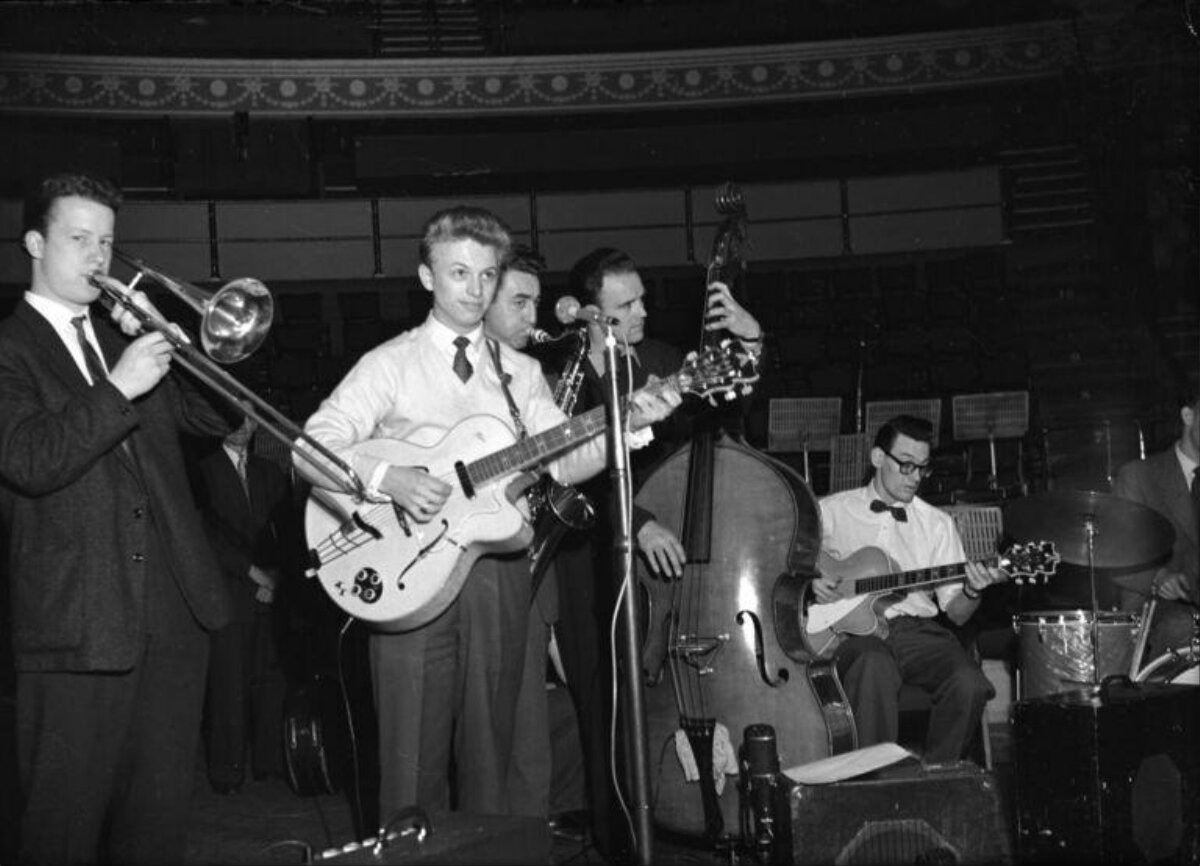Vintage Jazz Band Stage Performance