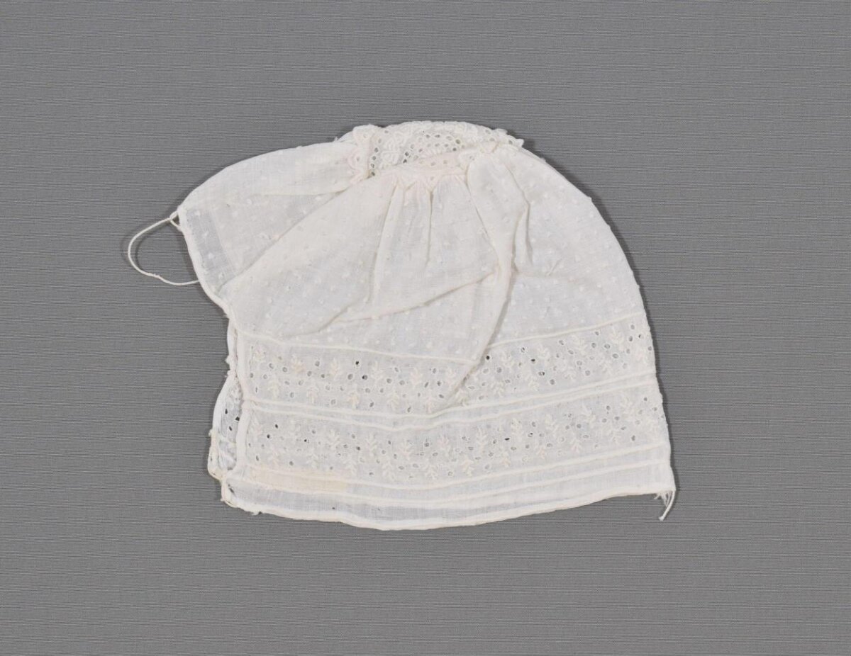 Vintage White Lace Baby Bonnet