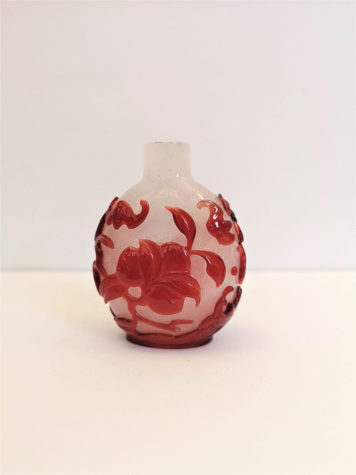 Carved Red Overlay Glass Snuff Bottle