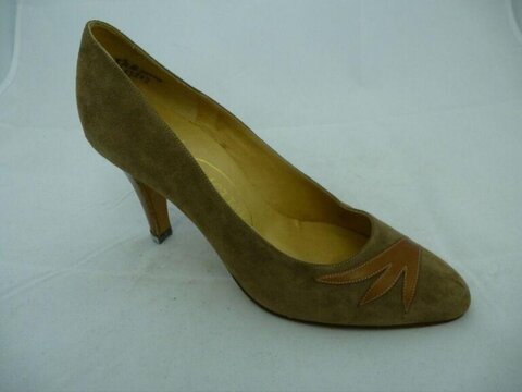 Vintage Brown Suede High Heel Pump