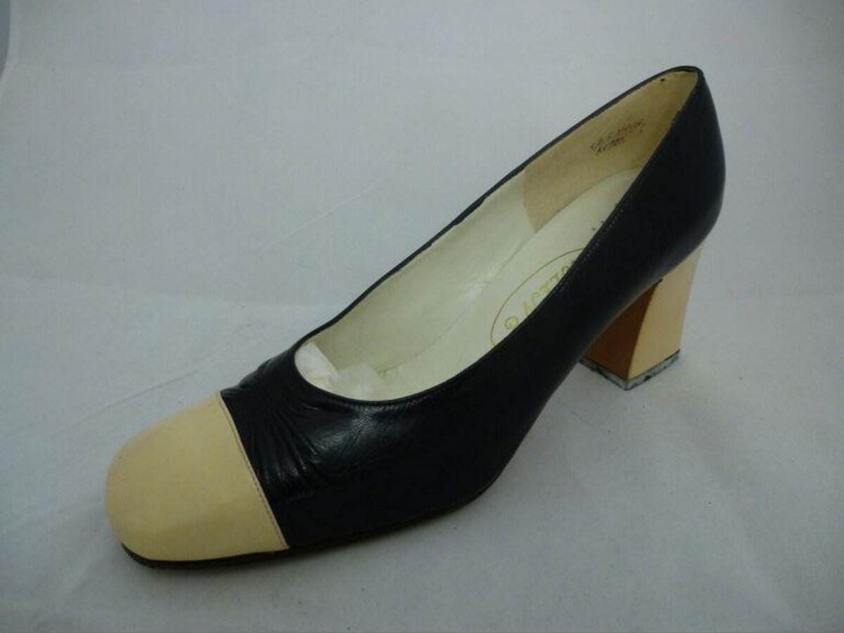 Black and Beige Block Heel Pump