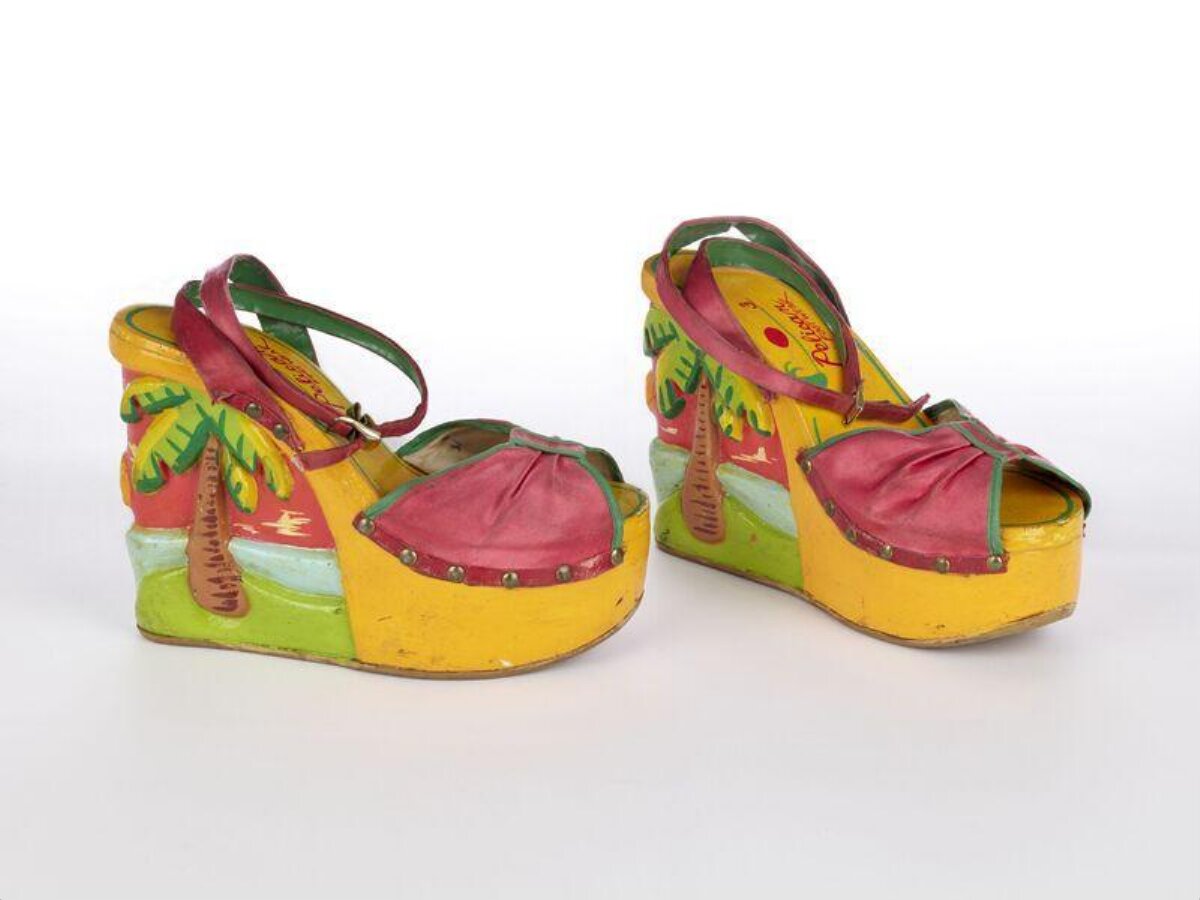 Painted Tropical Theme Wedge Sandals