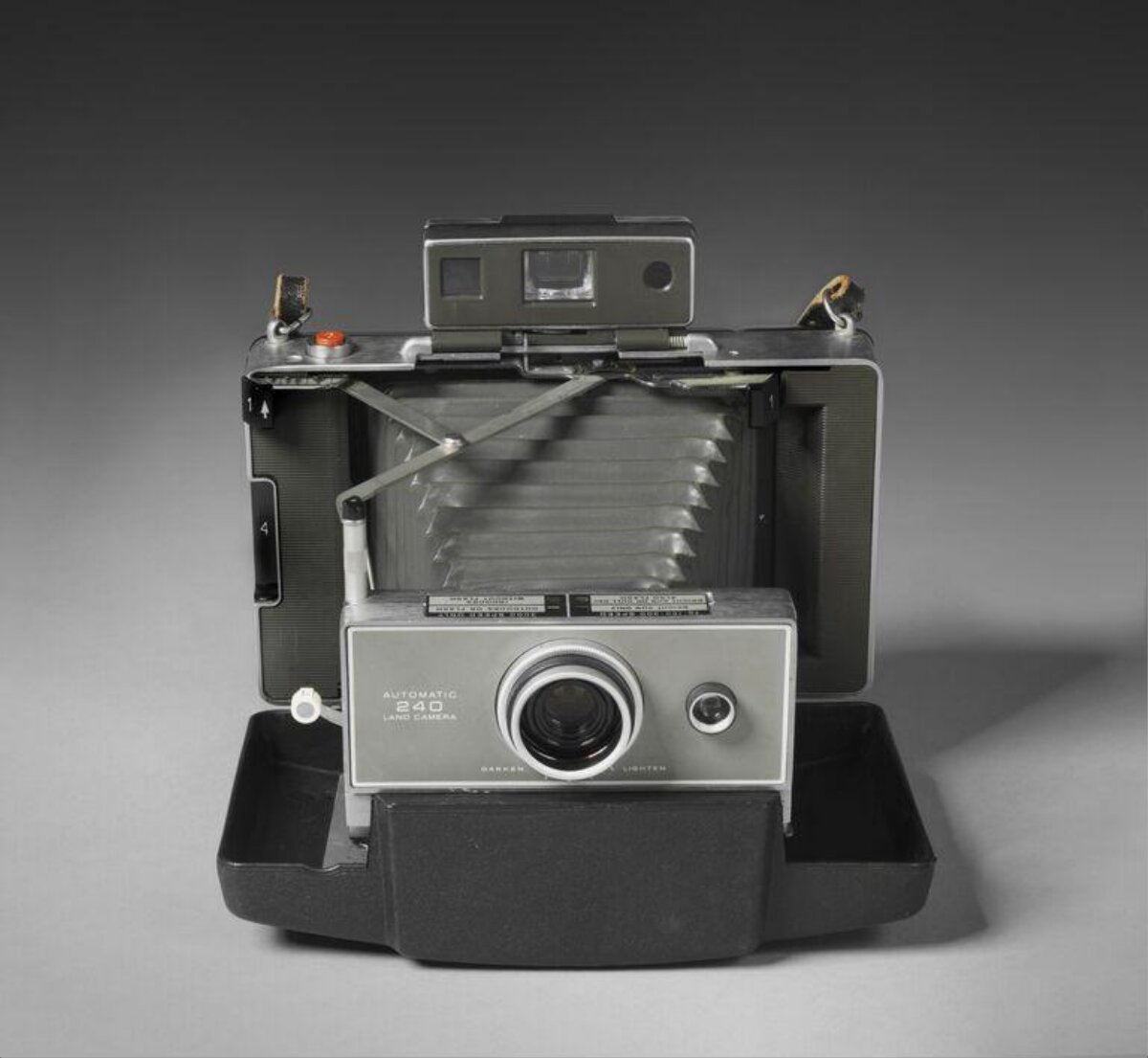 Vintage Automatic 240 Land Camera