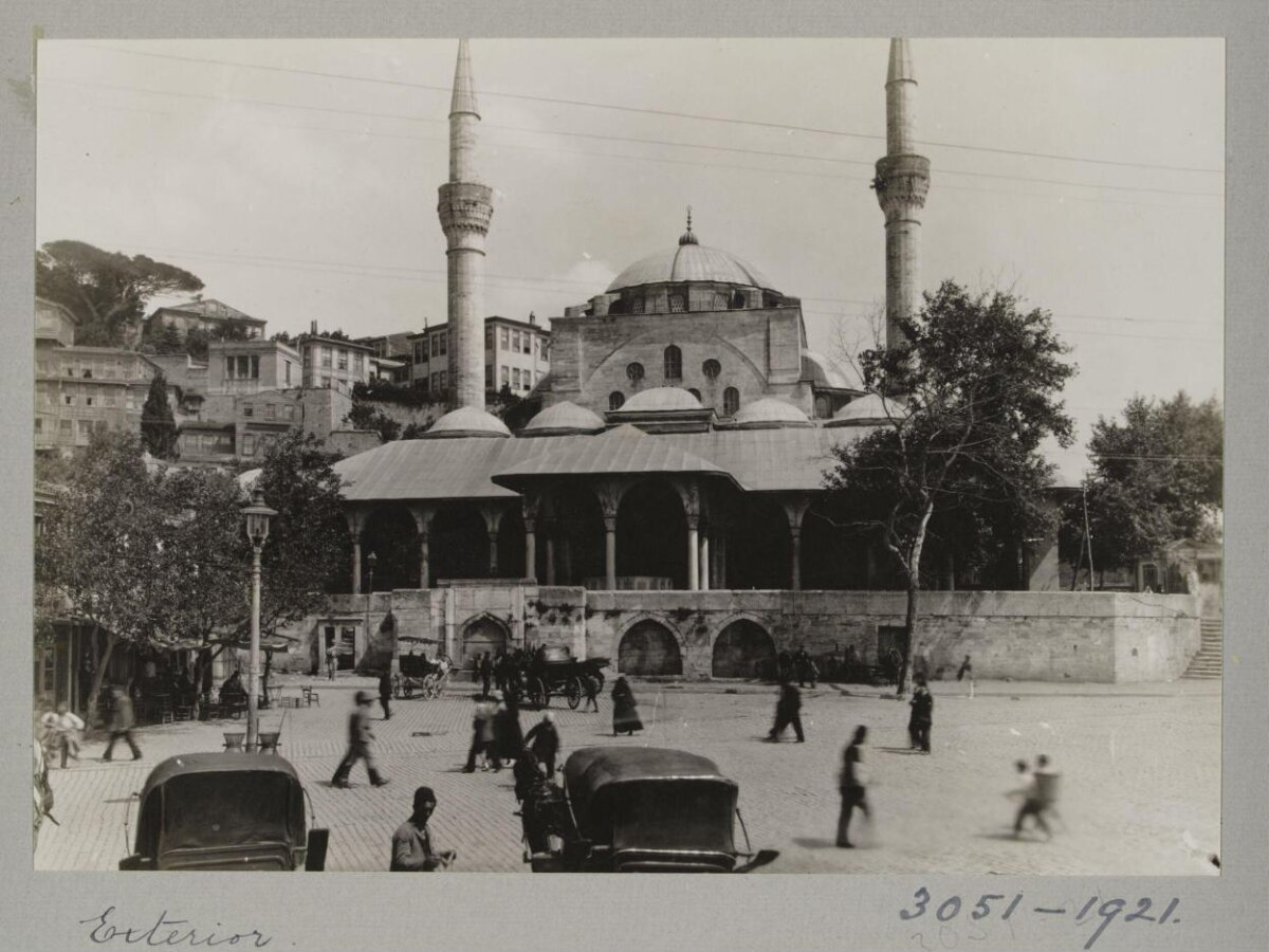 1921 Mosque Exterior View