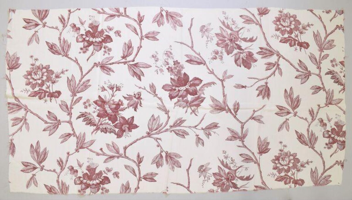 Red Floral Vine Pattern Fabric