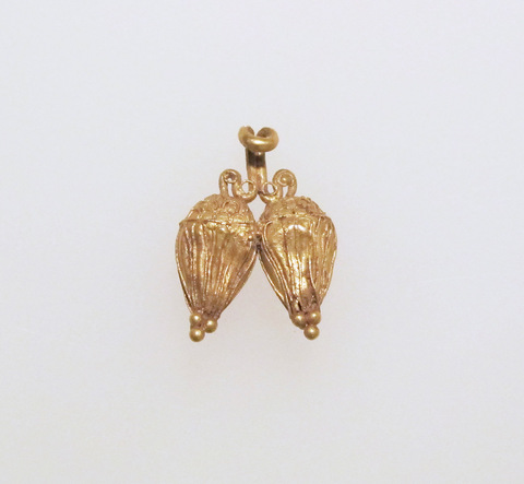 Double Bud Shaped Gold Pendant