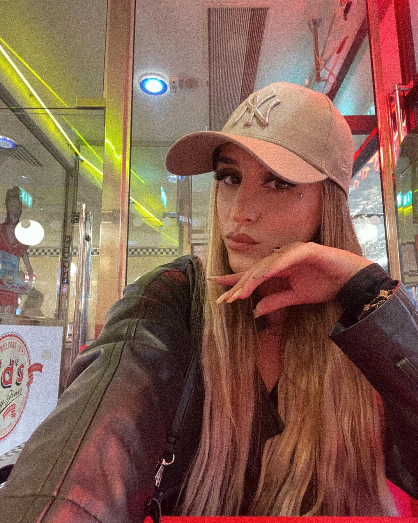 Cyberpunk / Neon