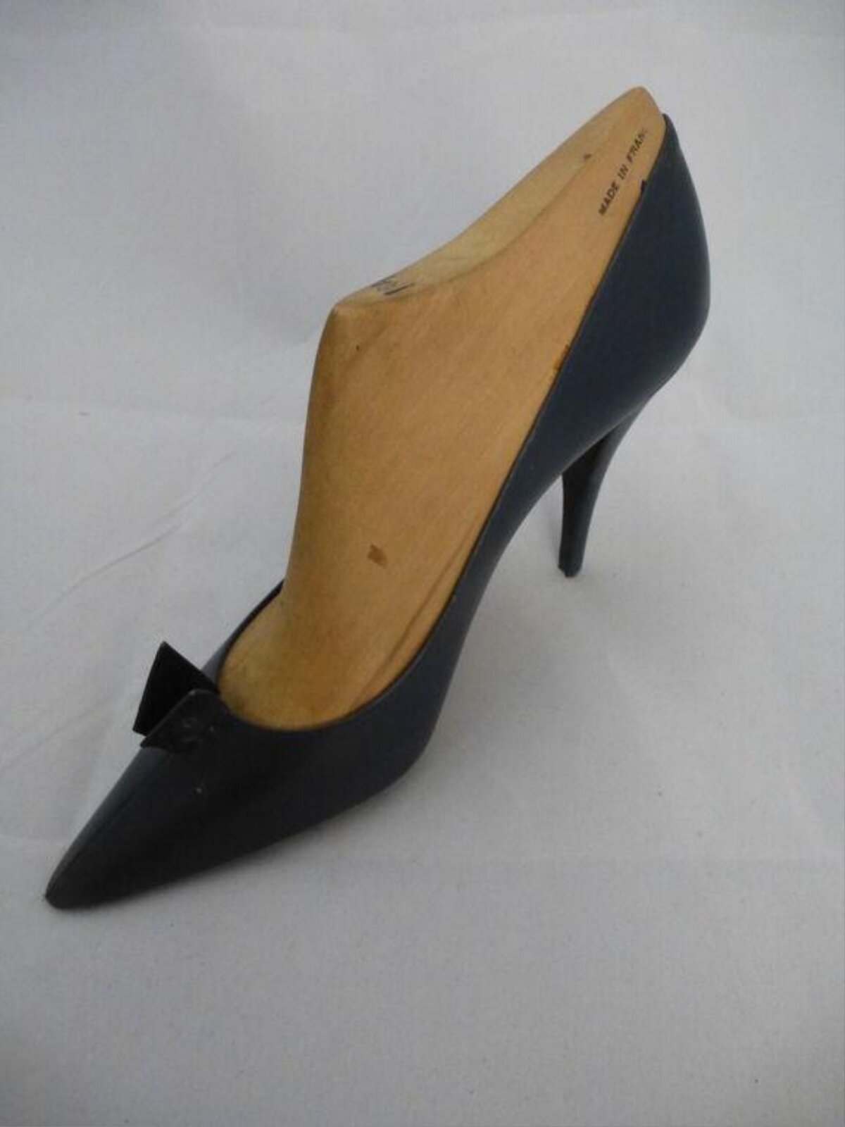Black Pointed Toe High Heel with Shoe Tree
