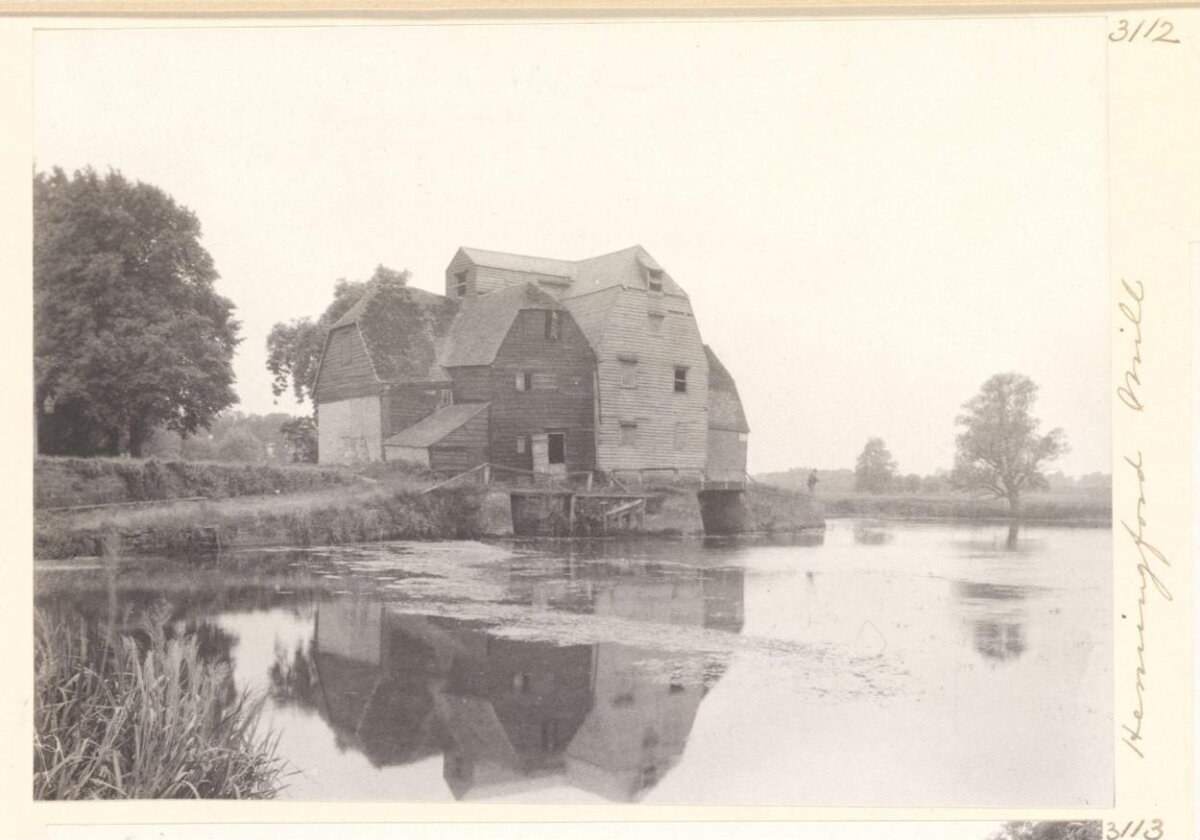 Hemingford Mill by the River