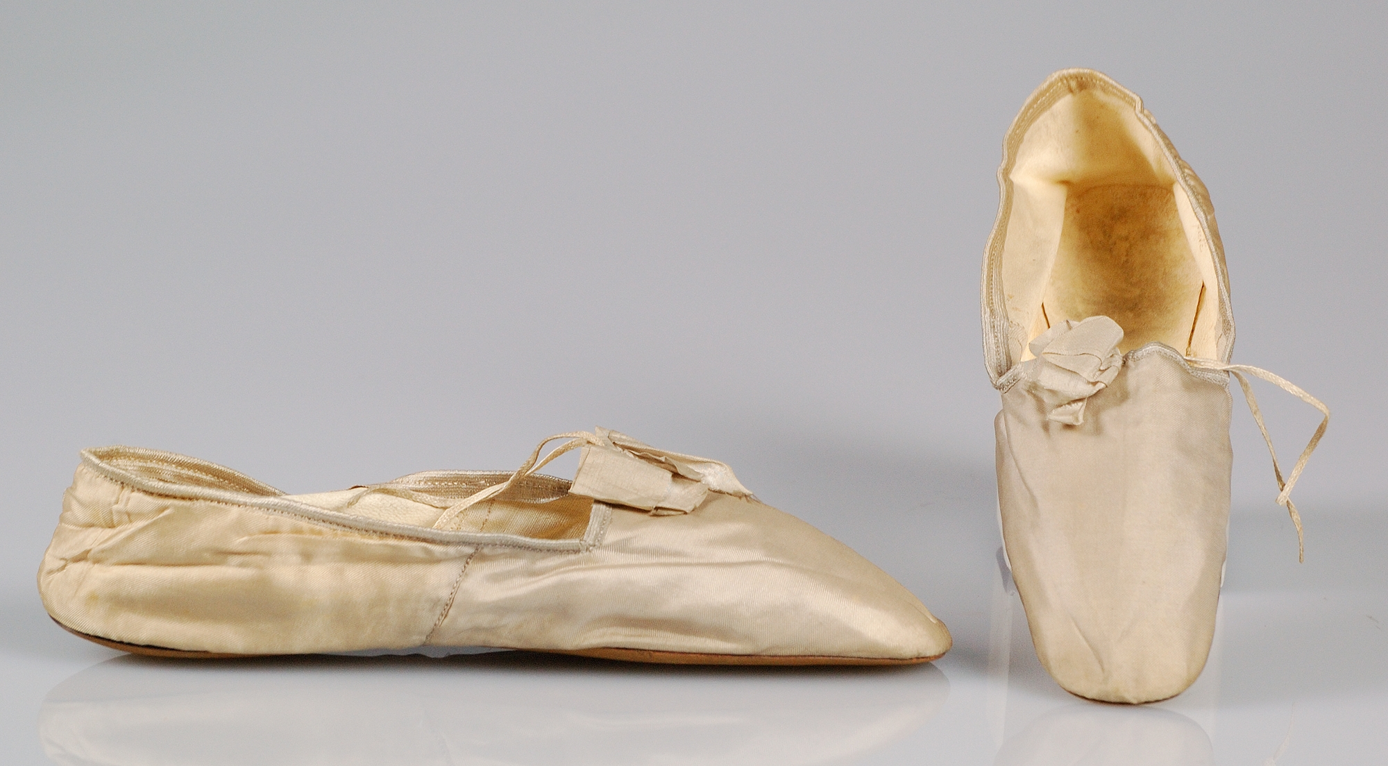 Vintage Cream Silk Slippers