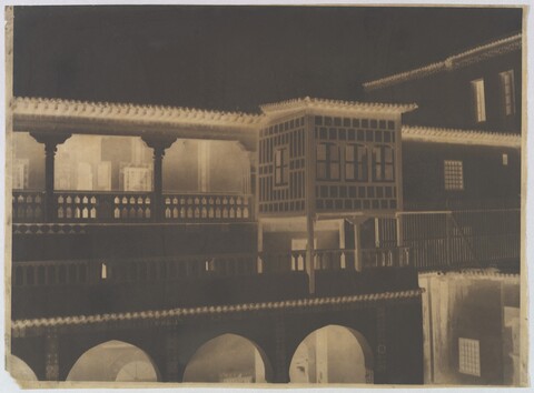 Vintage Traditional Courtyard Building