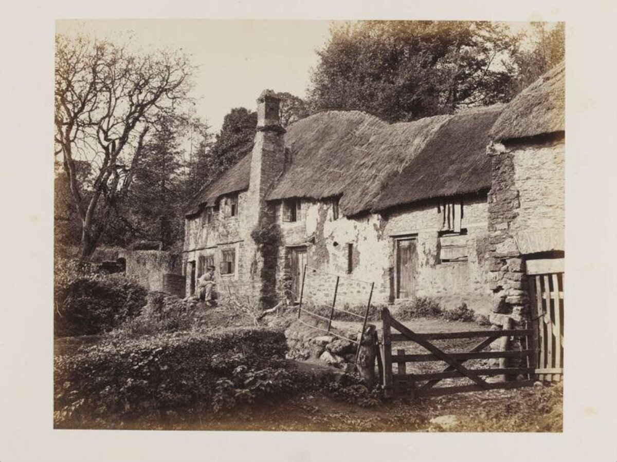 Vintage Thatched Country Cottage