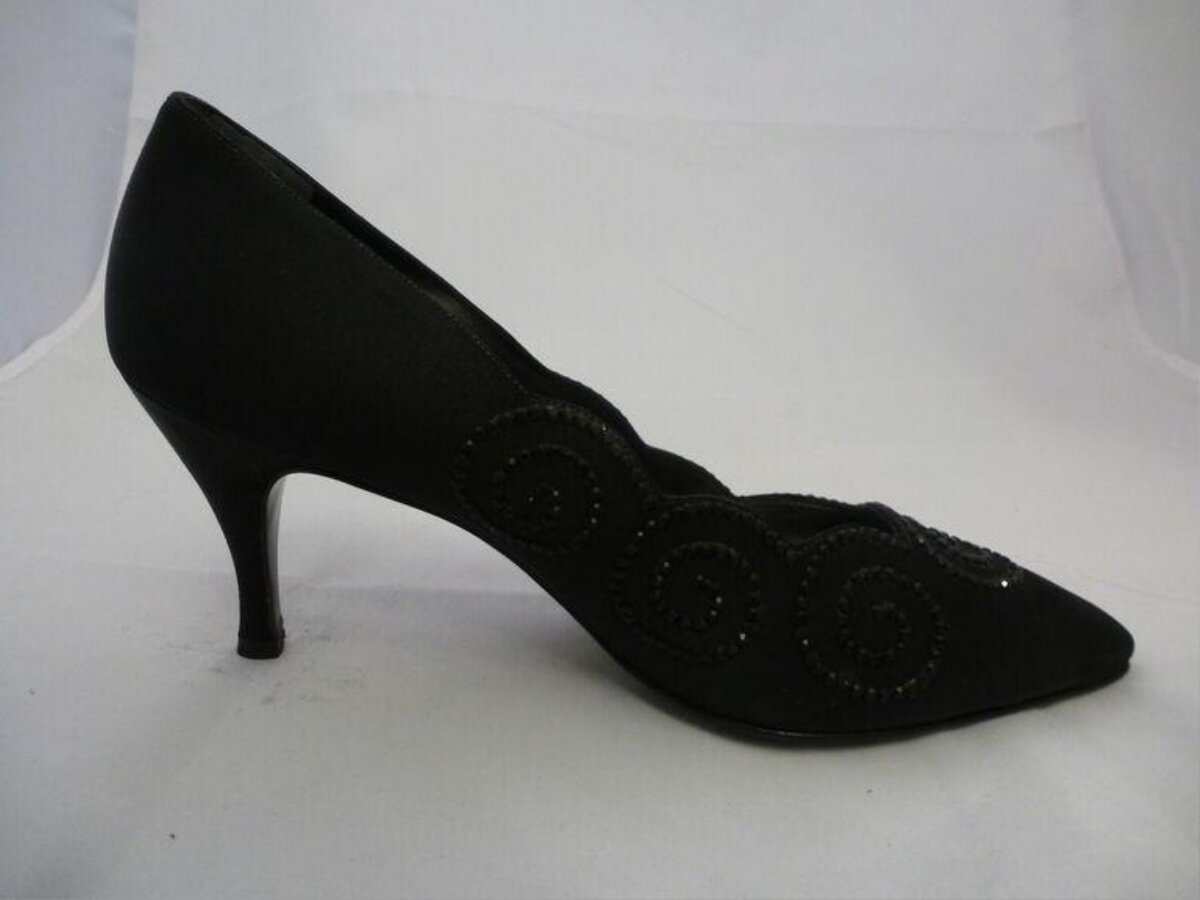 Black Embroidered Pointed Toe High Heel