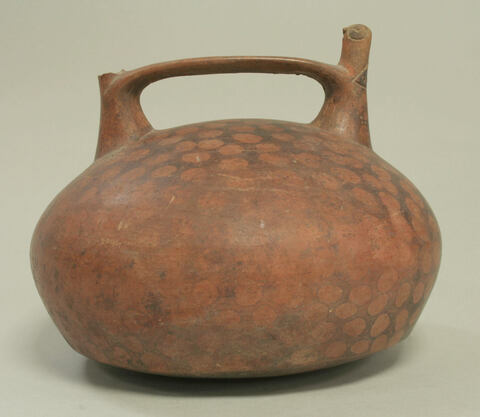 Ancient Spotted Bridge-handle Pottery