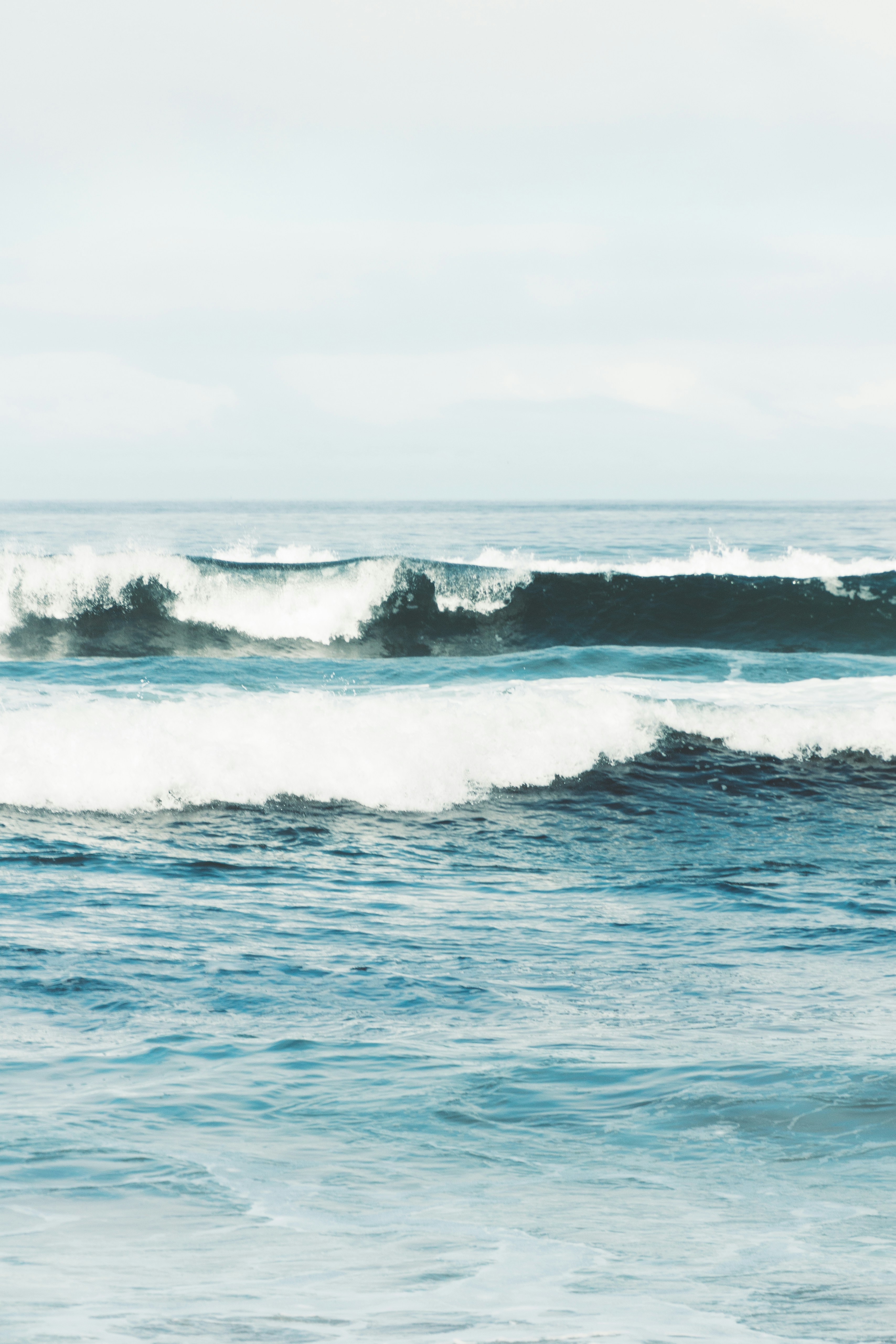 Rolling Ocean Waves