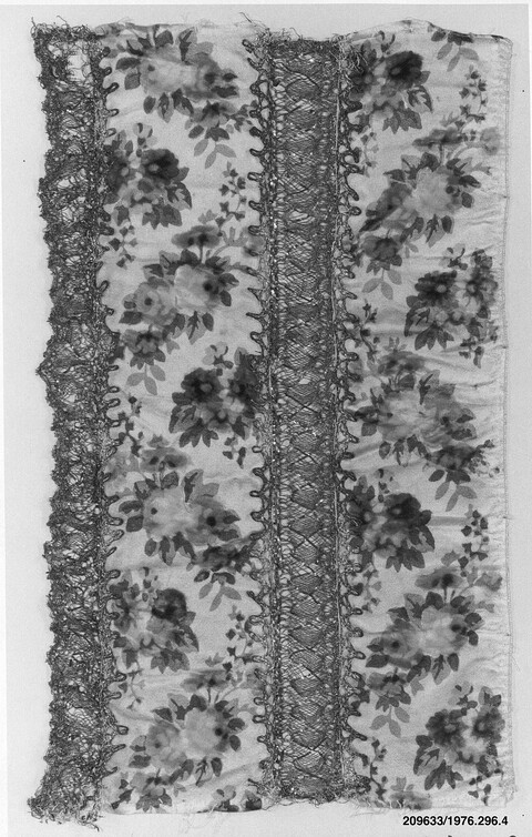 Vintage Floral Lace Textile Fragment