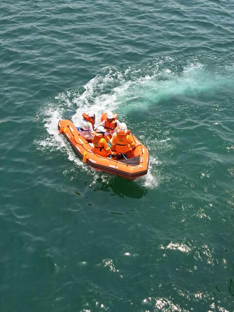 Rescue Life Raft on Open Sea