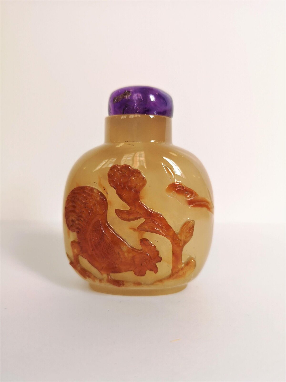 Carved Agate Snuff Bottle