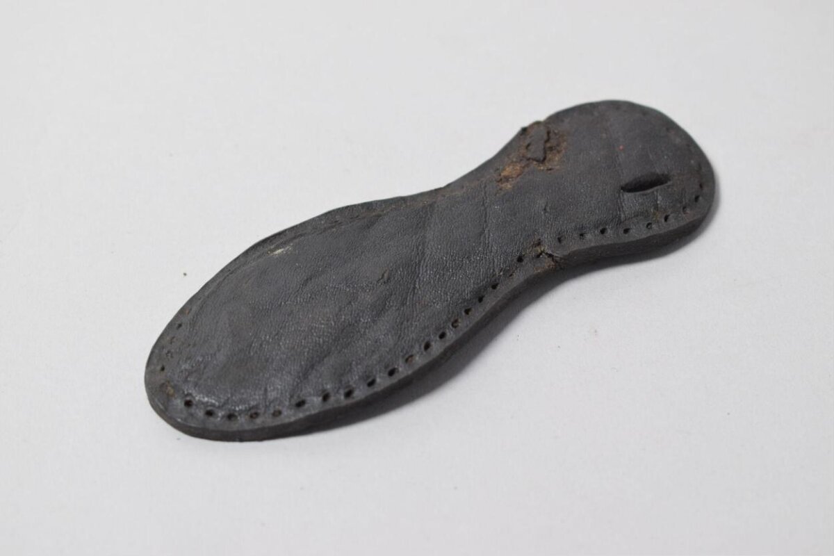 Vintage Black Leather Insole