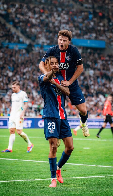 PSG Players Celebrating Goal