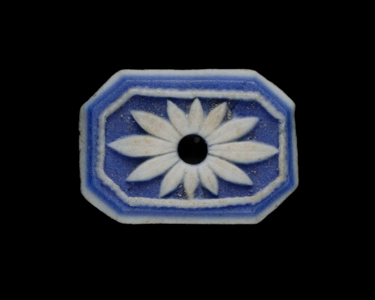 Blue and White Daisy Patterned Ceramic Tile