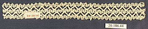 Antique Cream Lace Edging