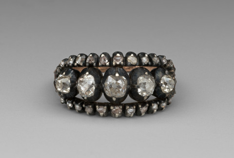 Antique Multi-Diamond Band Ring