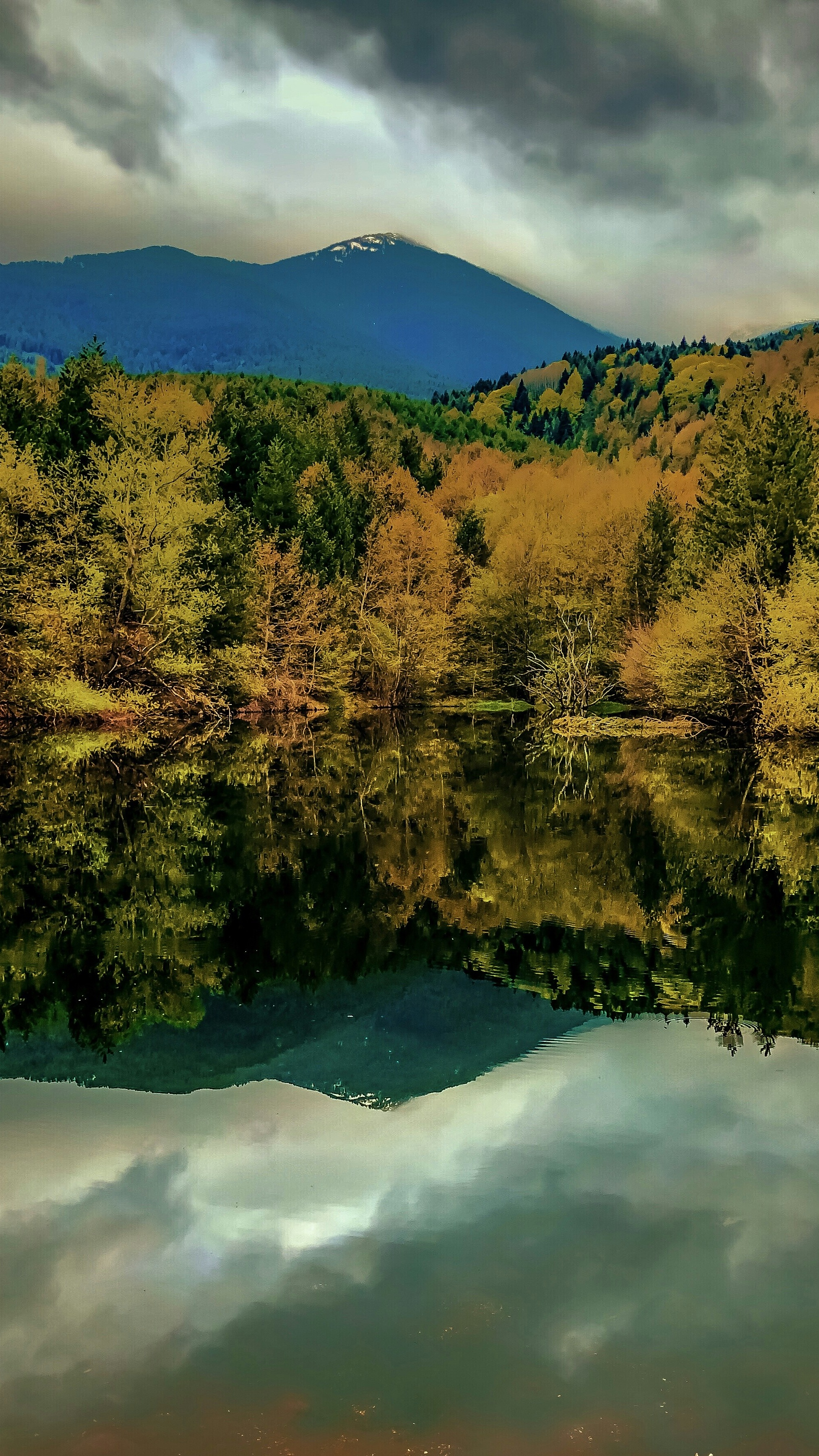 Autumn Mountain Lake Reflection