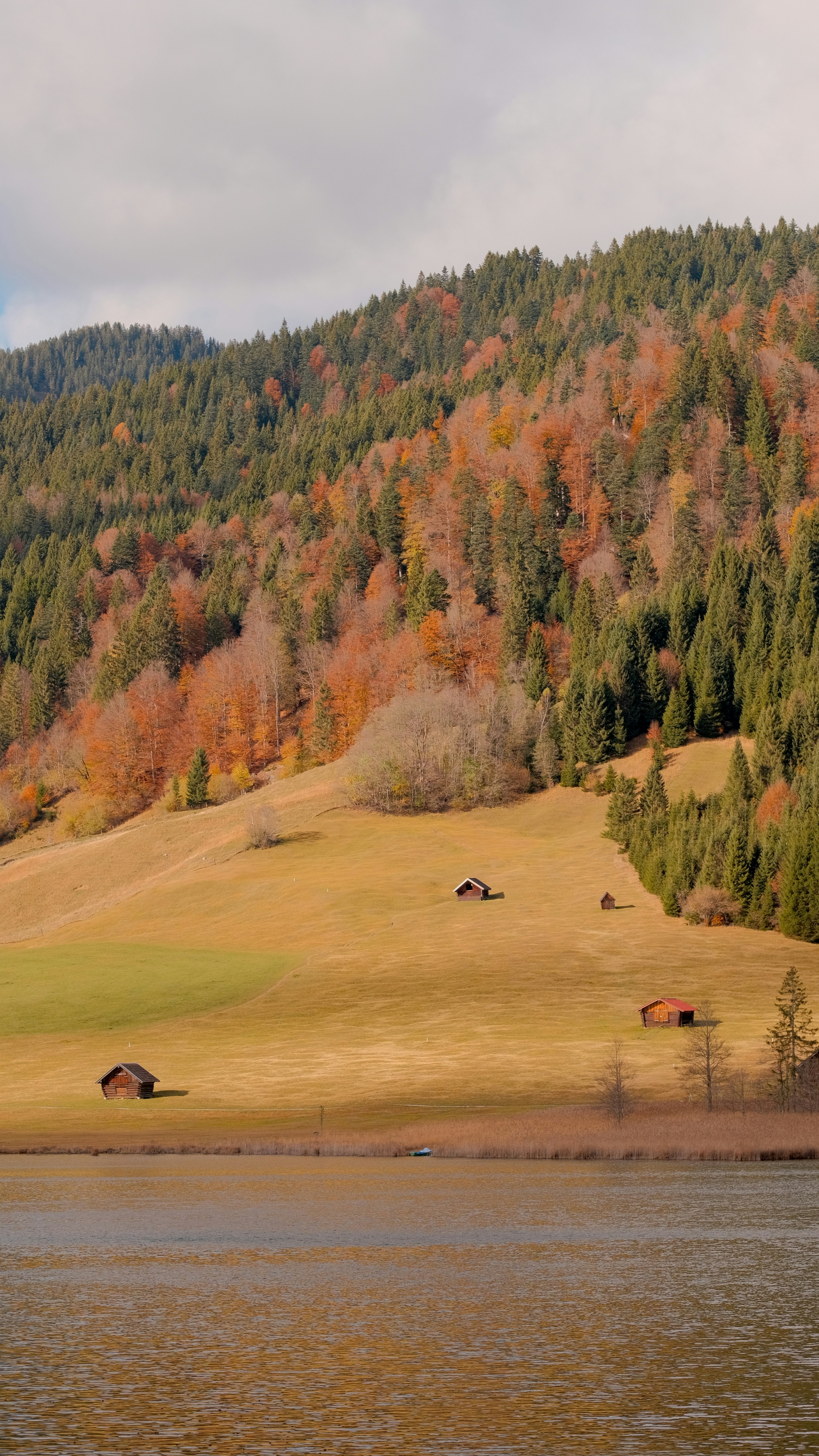 Autumn Lakeside Mountain Cabins