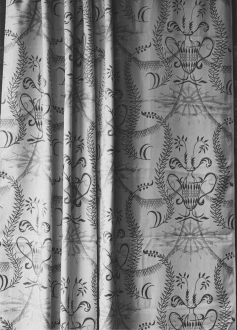 Vintage Vase Pattern Printed Fabric