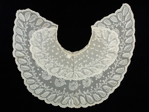 Vintage Lace Collar